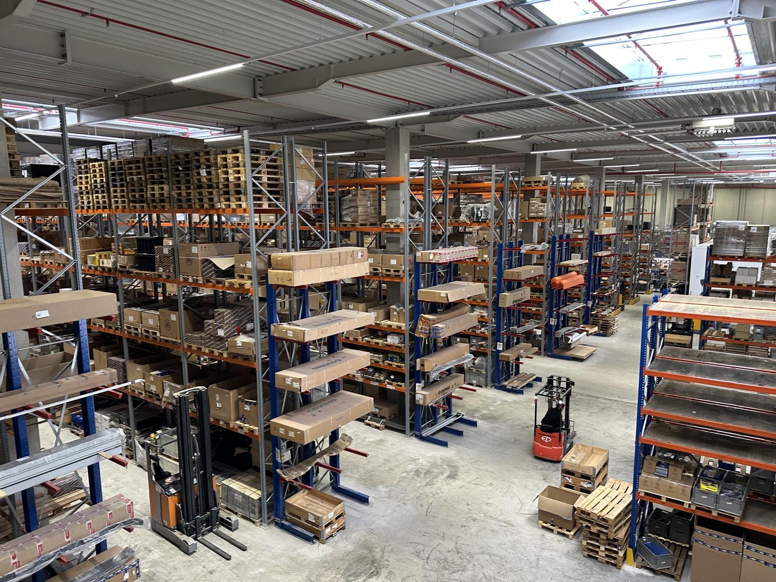 BPW Fahrwerkssysteme & Original-Ersatzteile 4 Schnelle Logistik durch 5 regionale Kompetenzzentren